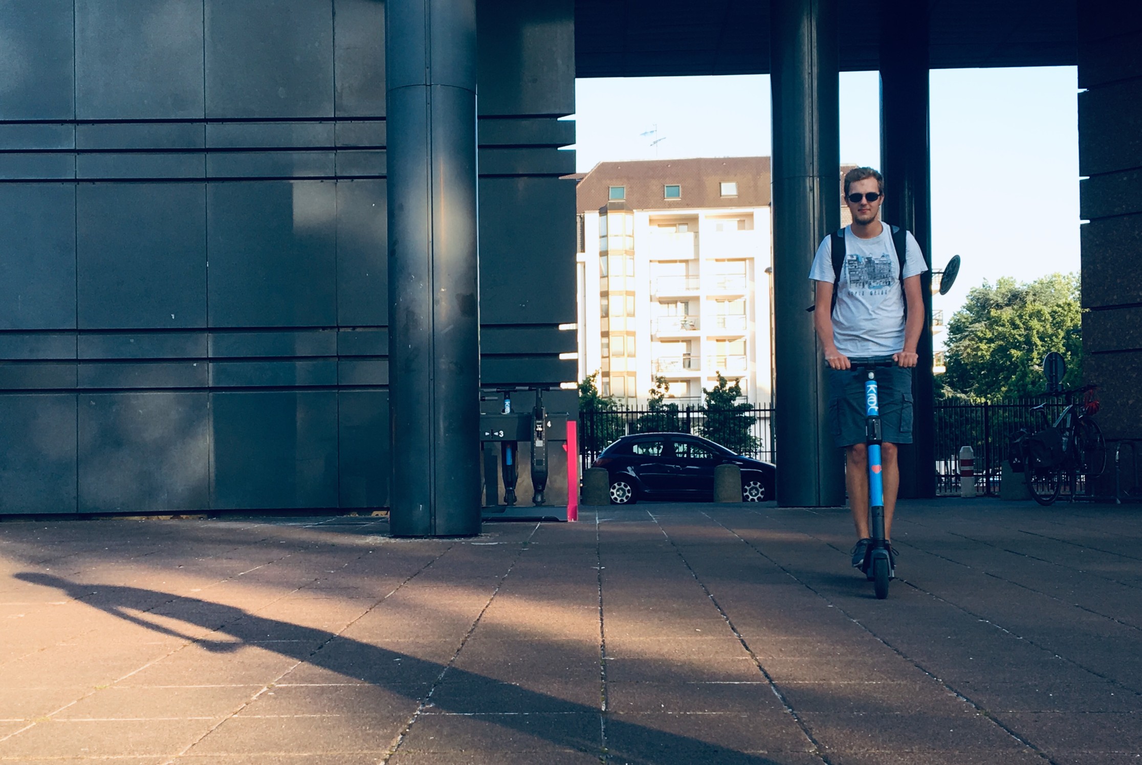 A Knot rider on a scooter